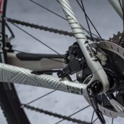 Dyedbro Montuurbeschermingskit - Stay Free Zwart -Velo Glans Verkoop 03 DBF11108