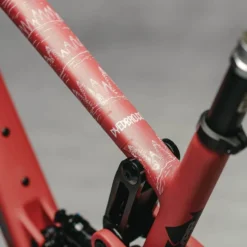 Dyedbro Montuurbeschermingskit - EWS Bergen - Wit Mat 8 Dyedbro Montuurbeschermingskit - EWS Bergen - Wit Mat -Velo Glans Verkoop 1403D80E EE96 4DC9 A2F3 127B00C7DFCB 1024x1024 2x