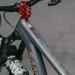 Dyedbro Frame Beschermings Kit - EWS Bergen - Zwart Mat -Velo Glans Verkoop 223662C7 BD5E 4869 B507 4D76C4CB709E 1024x1024 2x