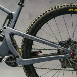 Dyedbro Frame Beschermings Kit - EWS Bergen - Zwart Mat -Velo Glans Verkoop 900A58B7 D943 4CCC 9A88 69C7C8011A6E 1024x1024 2x